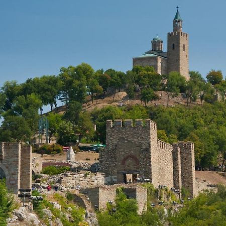 Апартамент Лукс Царевец-Център Veliko Tŭrnovo Exterior foto