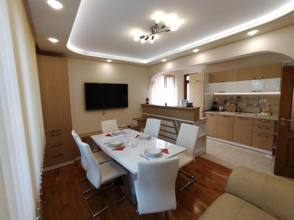 Апартамент Лукс Царевец-Център Veliko Tŭrnovo Exterior foto